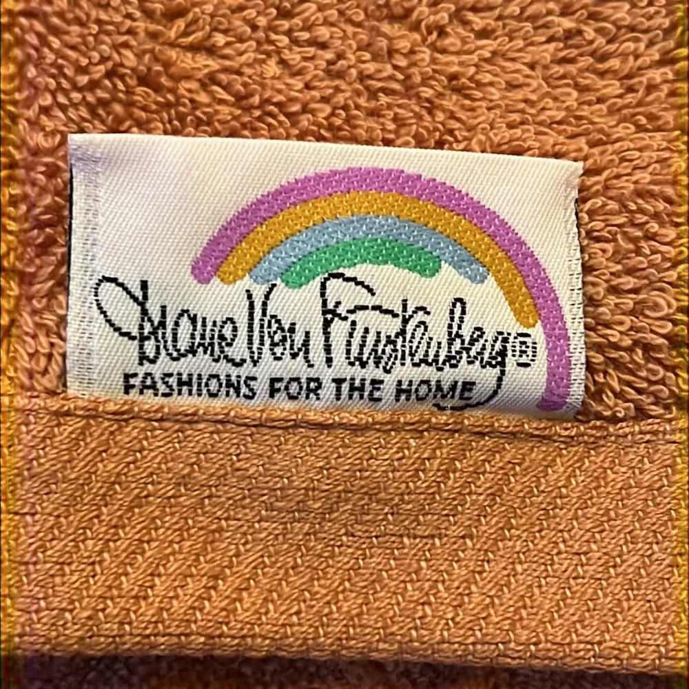 Vintage Diane Von Furstenberg bath towels set